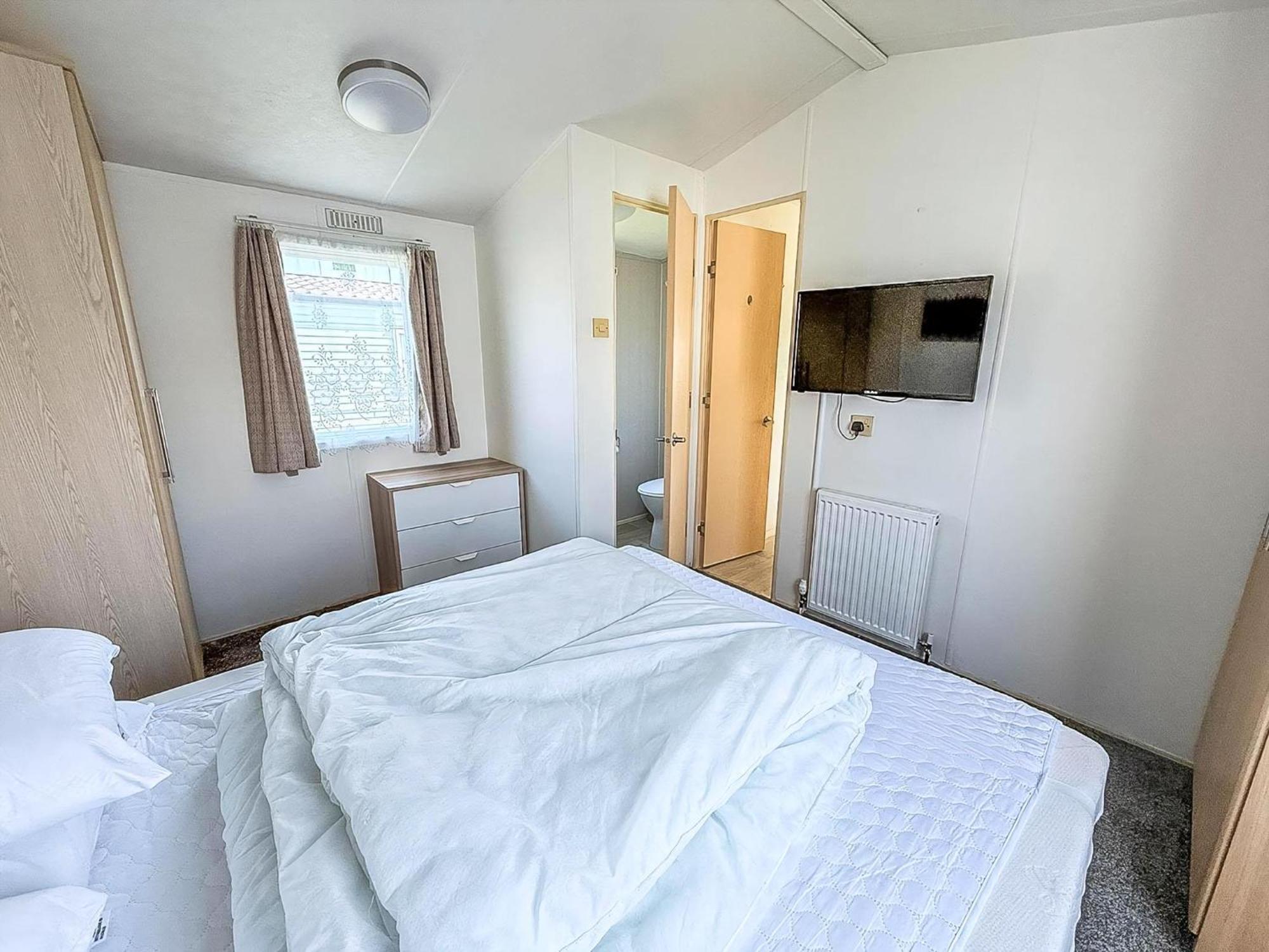 6 Berth Staycation Caravan Nearby Clacton-On-Sea In Essex Ref 26254E Exterior foto